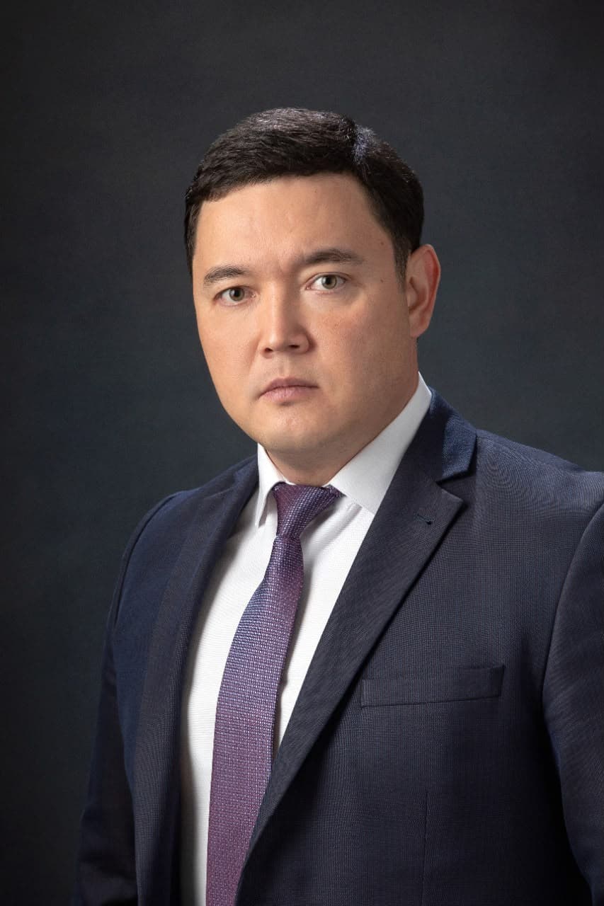 Адвокат Байтоков Темиржан Муратович, студийный портрет
